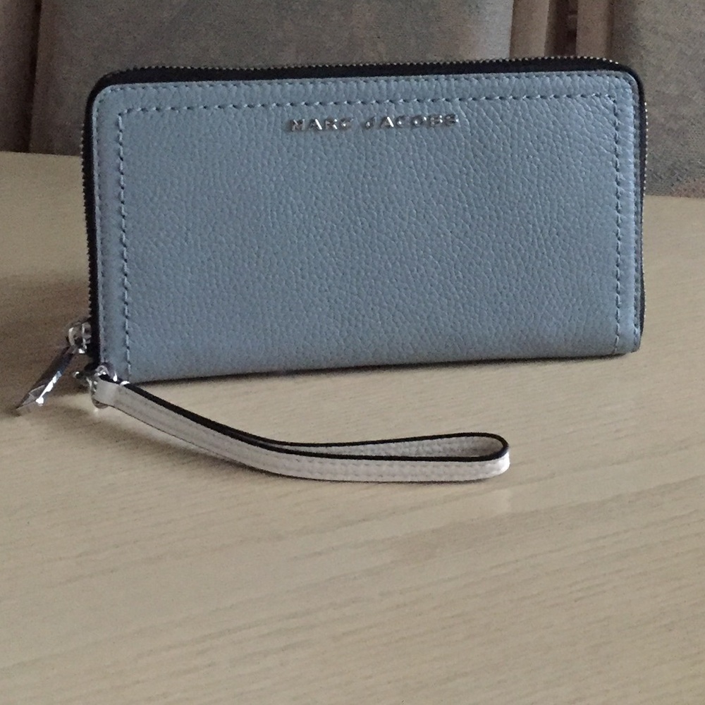 Marc Jacobs Marshmallow  Leather Wallet Wristlet